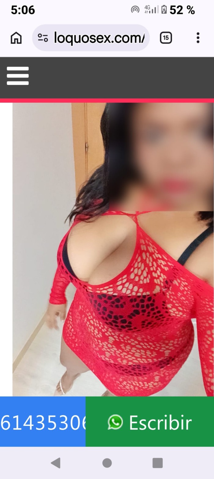 MORENA CON CURVAS