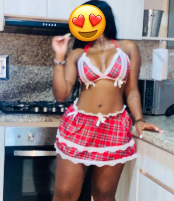 ARDIENTE CACHONDA IMPLICADA DELICIOSA COMPLACIENTE