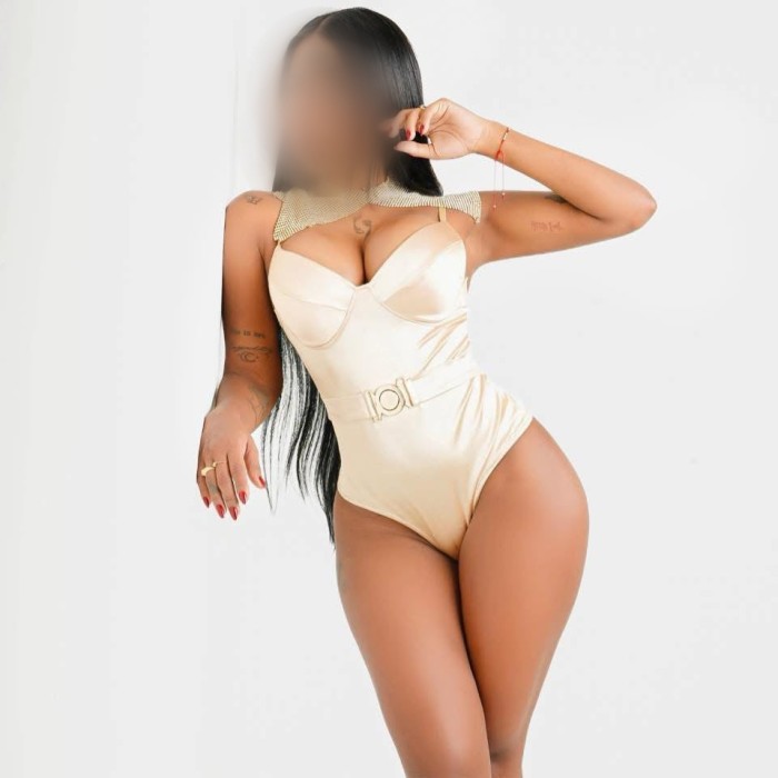 Alicia te hace maravillas. Ven a follar rico