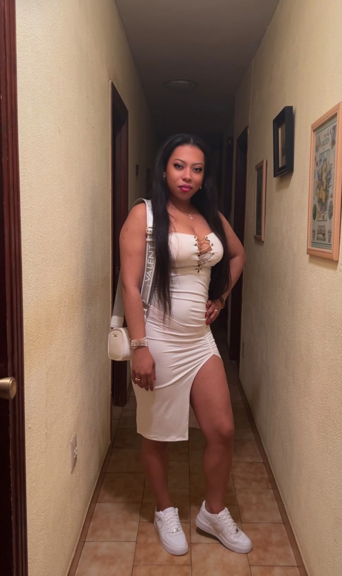EN COIN  ESCORT BOMBA DE SEXO ARDIENTE