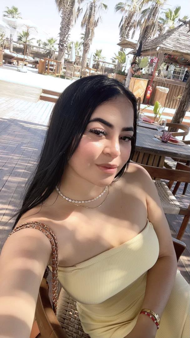 Hannah encantadora y complaciente