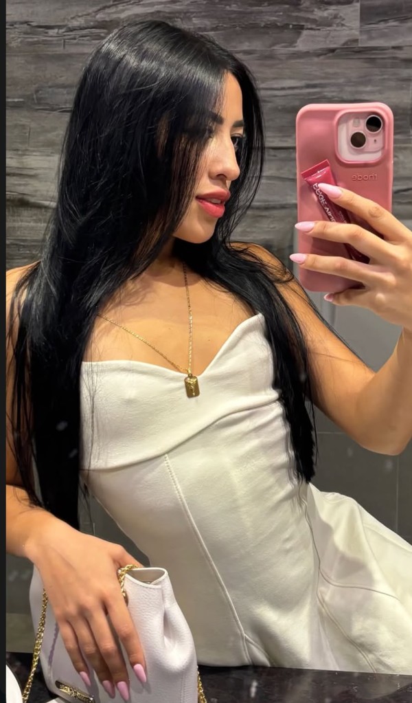 ARDIENTE SENSUAL APASIONADA DESEOSA DE SEXO
