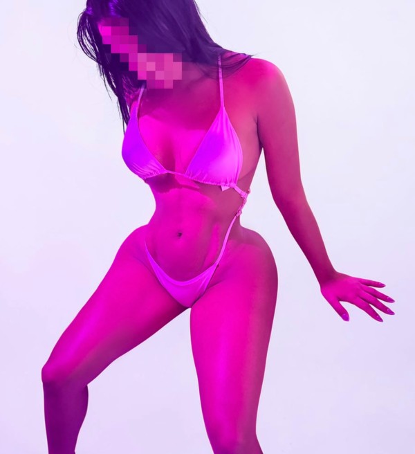 HERMOSISIMA MORENA ROSTRO HERMOSO Y CUERPAZO DE RE