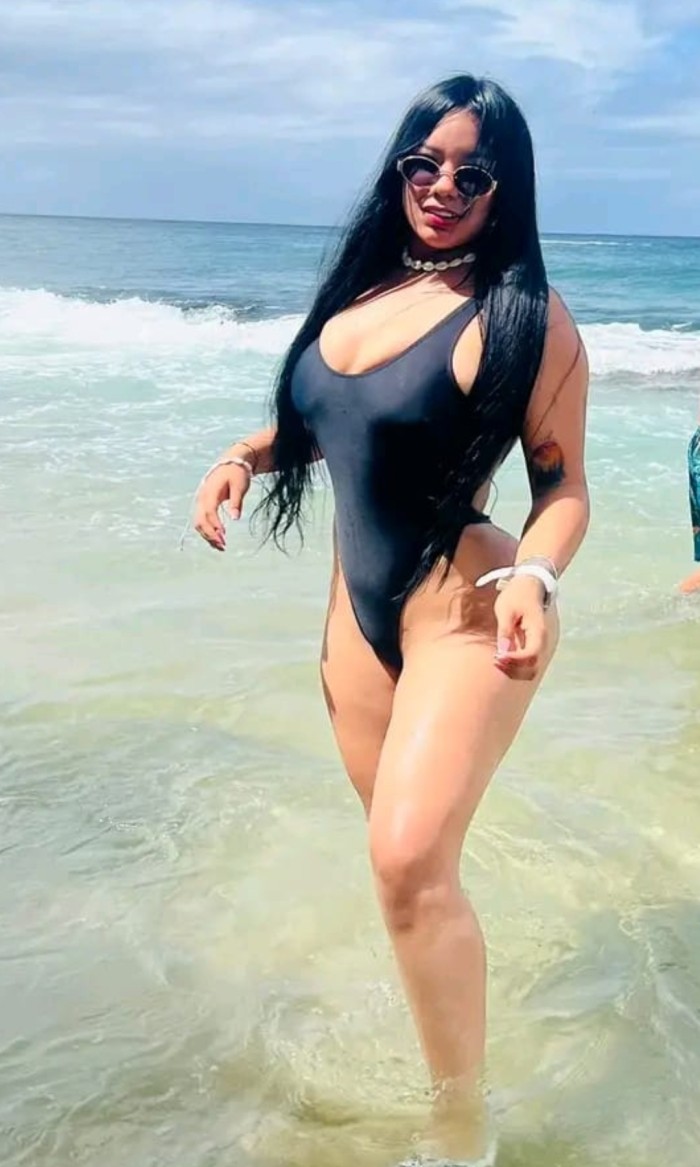 SALVADOREÑA DE LUJO, REINA DEL ANAL