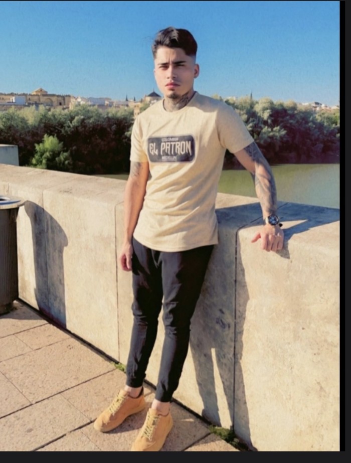 Latino Fiestero Disponible Para Tríos En Los Cristiano