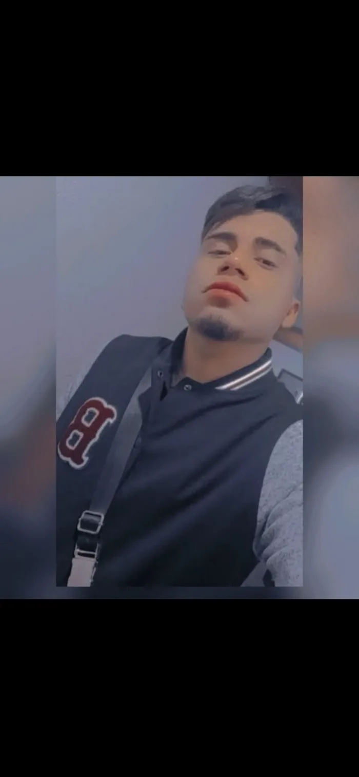 Latino Fiestero Disponible Para Tríos En Los Cristiano