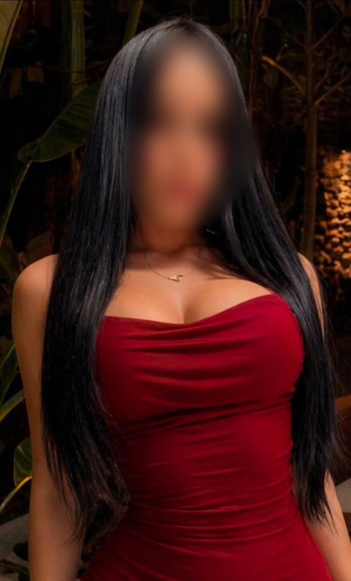 VENEZOLANA DE LUJO EXPLOSIVA Y JUGUETONA