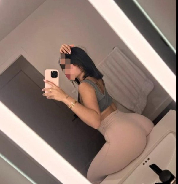 DELICIOSA LUJURIOSA IMPLICADA CACHONDA COMPLACIENT
