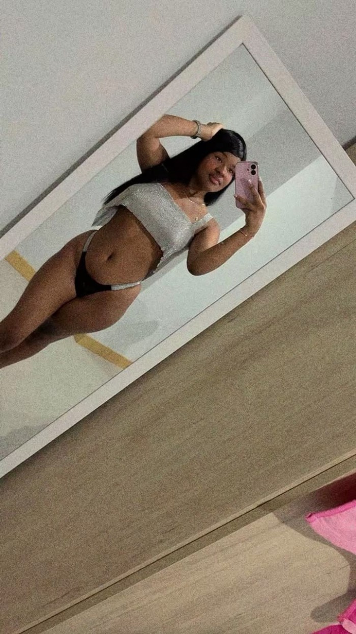 EN TALAVERA DE LA REINA MUJER DESEOSA DE SEXO