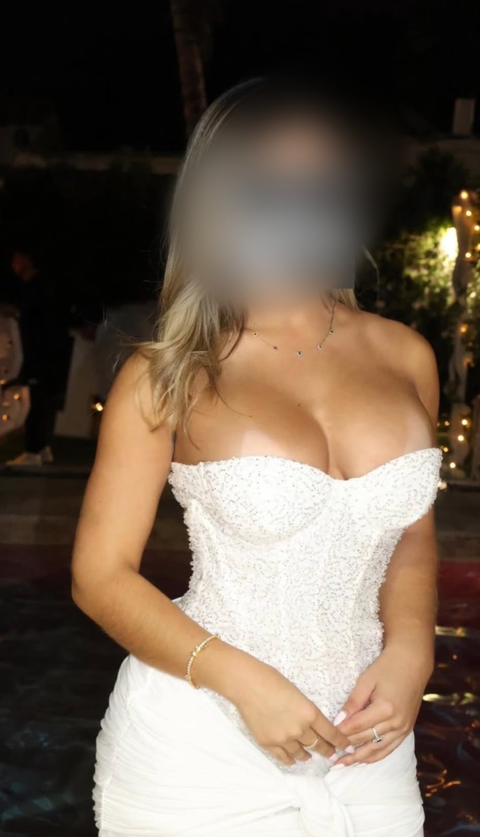 SEXY PERVERSA LATINA DE CURVAS ARDIENTES CACHONDA PARA TU PALADAR NOVEDAD