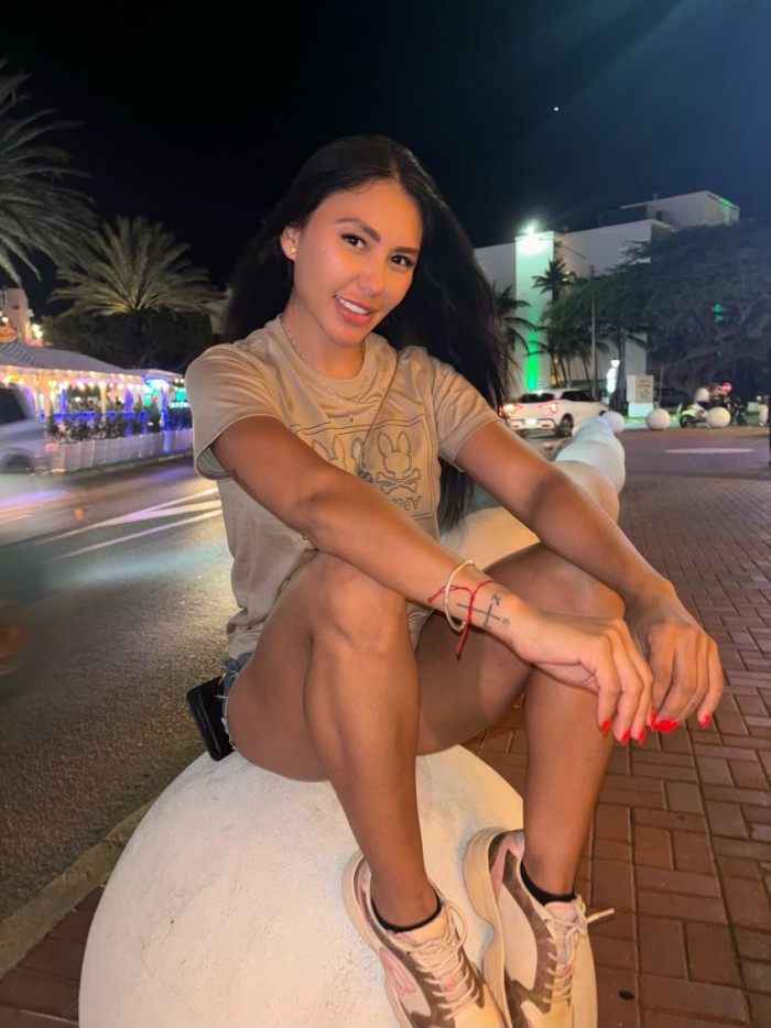 EN ZARAGOZA MUJER DESEOSA DE SEXO A TOPE