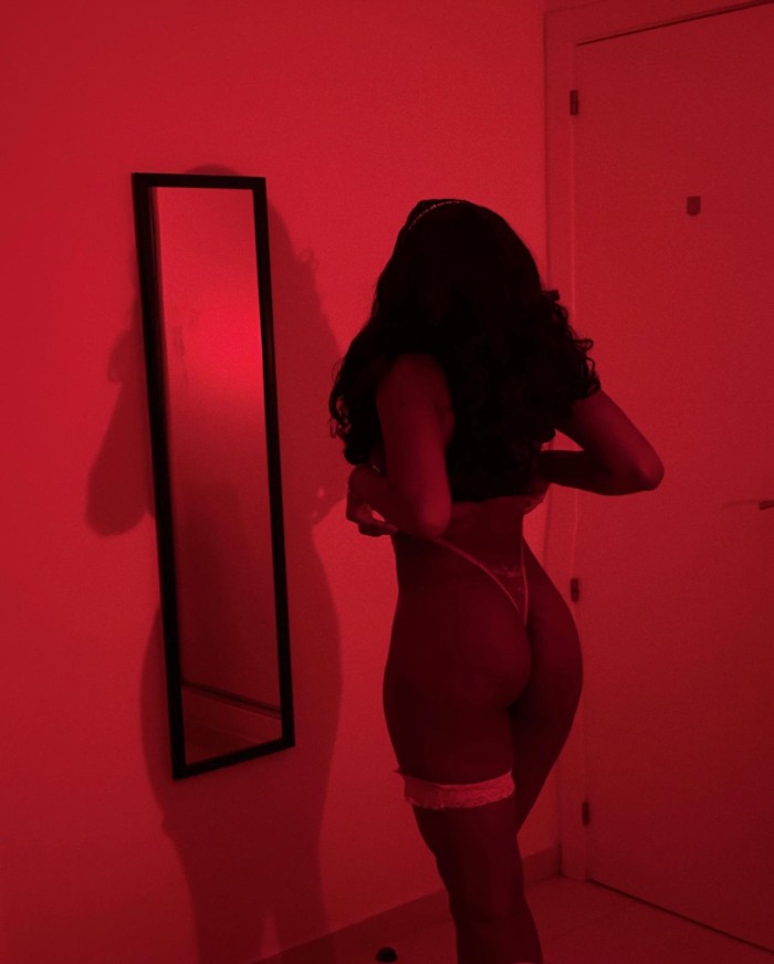 SAMIRA IN BENIDORM 24H AVAILABLE