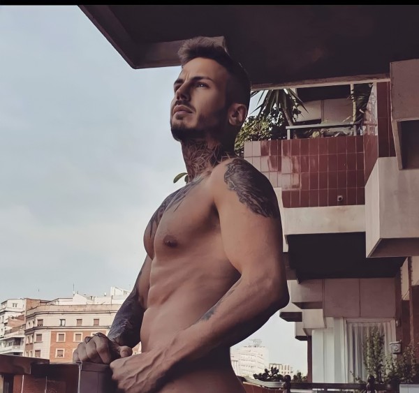 GIGOLÓ Y ACOMPAÑANTE SOLO PARA MUJERES