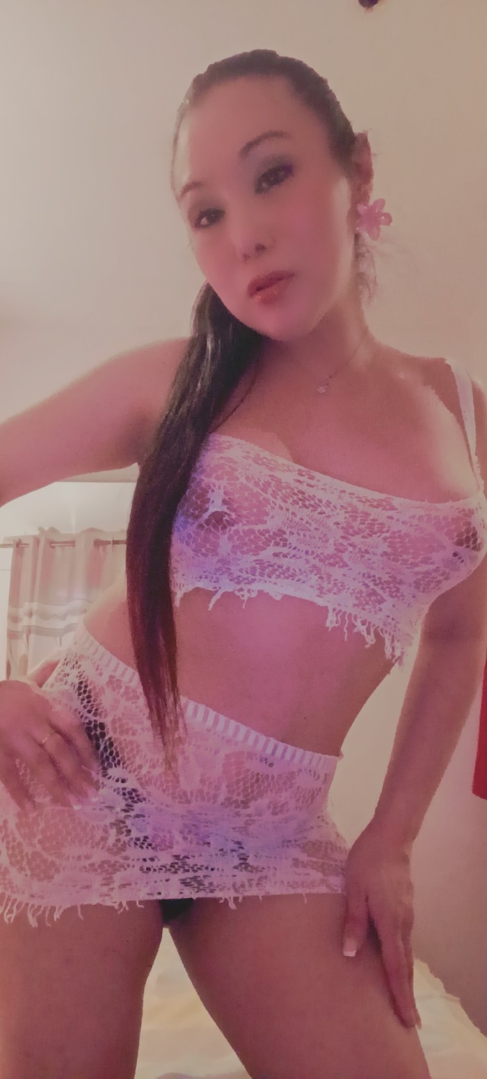 Exclusiva mestiza nippo-brasileña Ayumi Osaka