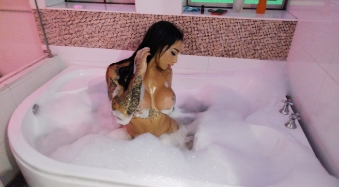 TRANS ARDIENTE APASIONADA CACHONDA DESEOSA DE SEXO