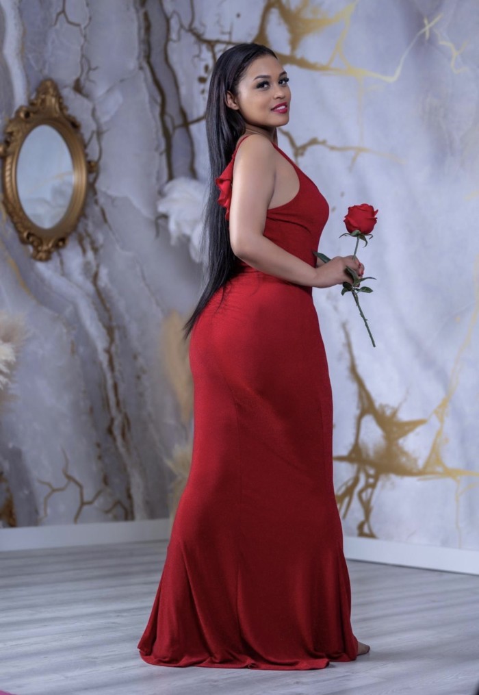 Colombiana caliente con clase y estilo