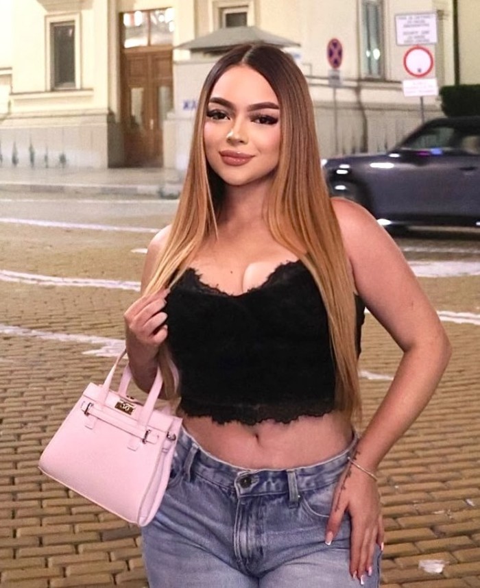 !! FOTOS REALES Y ACTUALES !! JULIETA: RUBIA BARBIE EN ALICANTE CENTRO !!