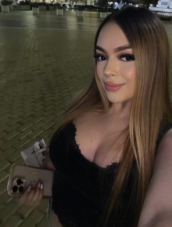 !! FOTOS REALES Y ACTUALES !! JULIETA: RUBIA BARBIE EN ALICANTE CENTRO !!