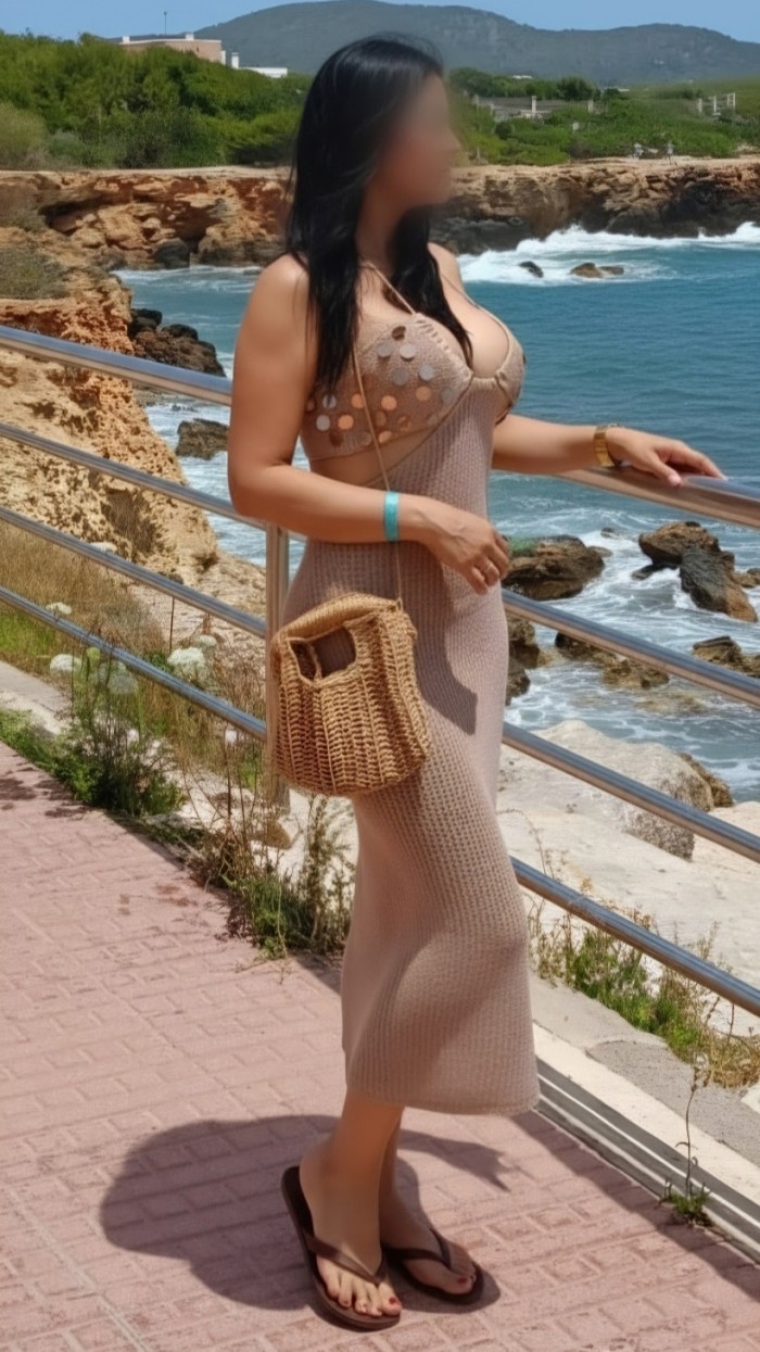 COLOMBIANA CON UN CUERPO 10 ,GETAFE TB SALIDAS