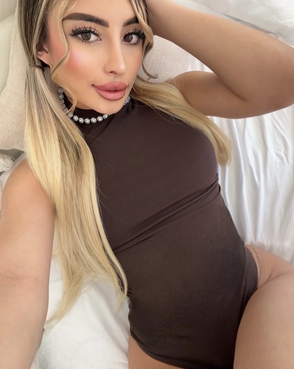 Mia