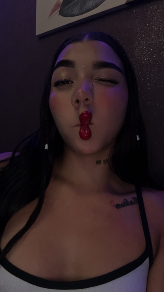 ME DESPERTE MUY CALIENTE QUIERO UNA POLLA DENTRO