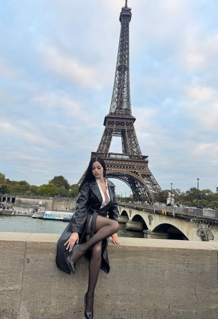 HERMOSA LATINA RECIÉN LLEGADA DISPUESTA A TODO