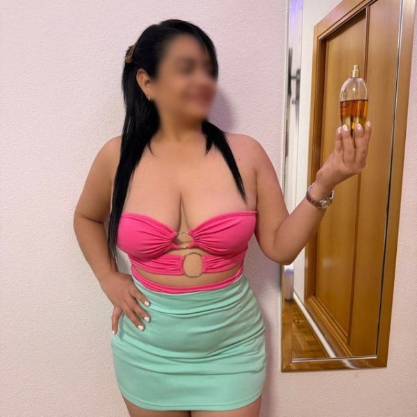 CACHONDA ARDIENTE E IMPLICADA CON GANAS DE PLACER