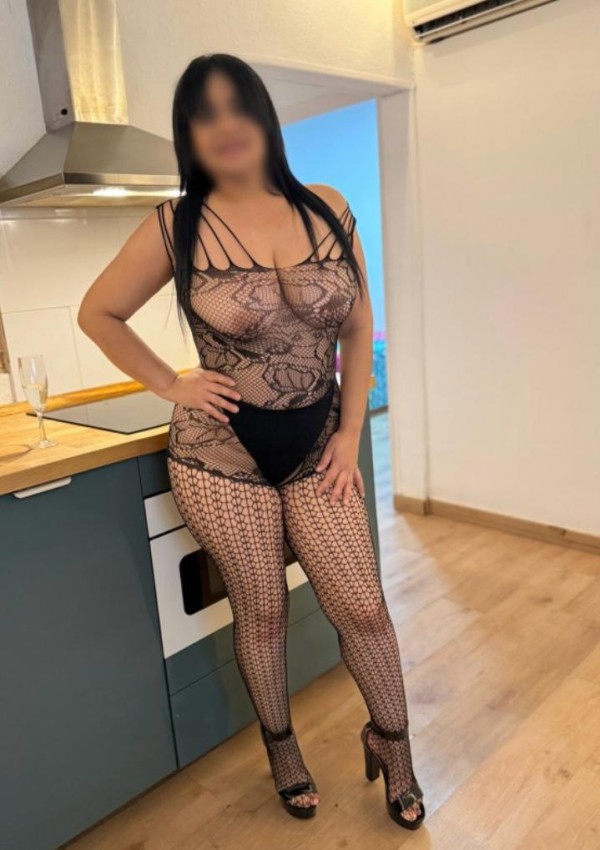 CACHONDA  ARDIENTE E IMPLICADA CON GANAS DE PLACER