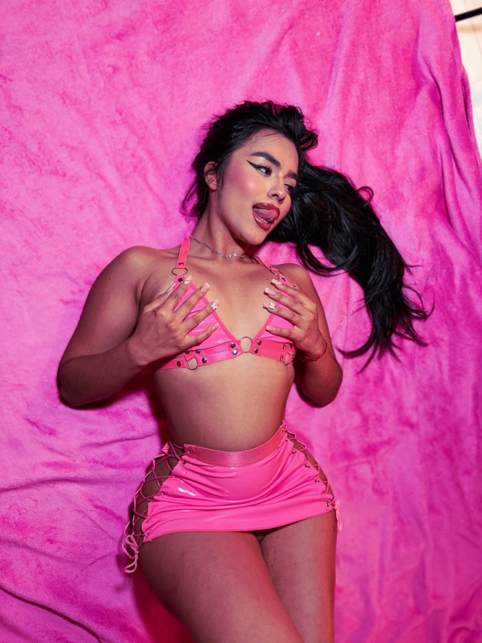 COLOMBIANA SUPER JOVENCITA EN SAN ANTONIO