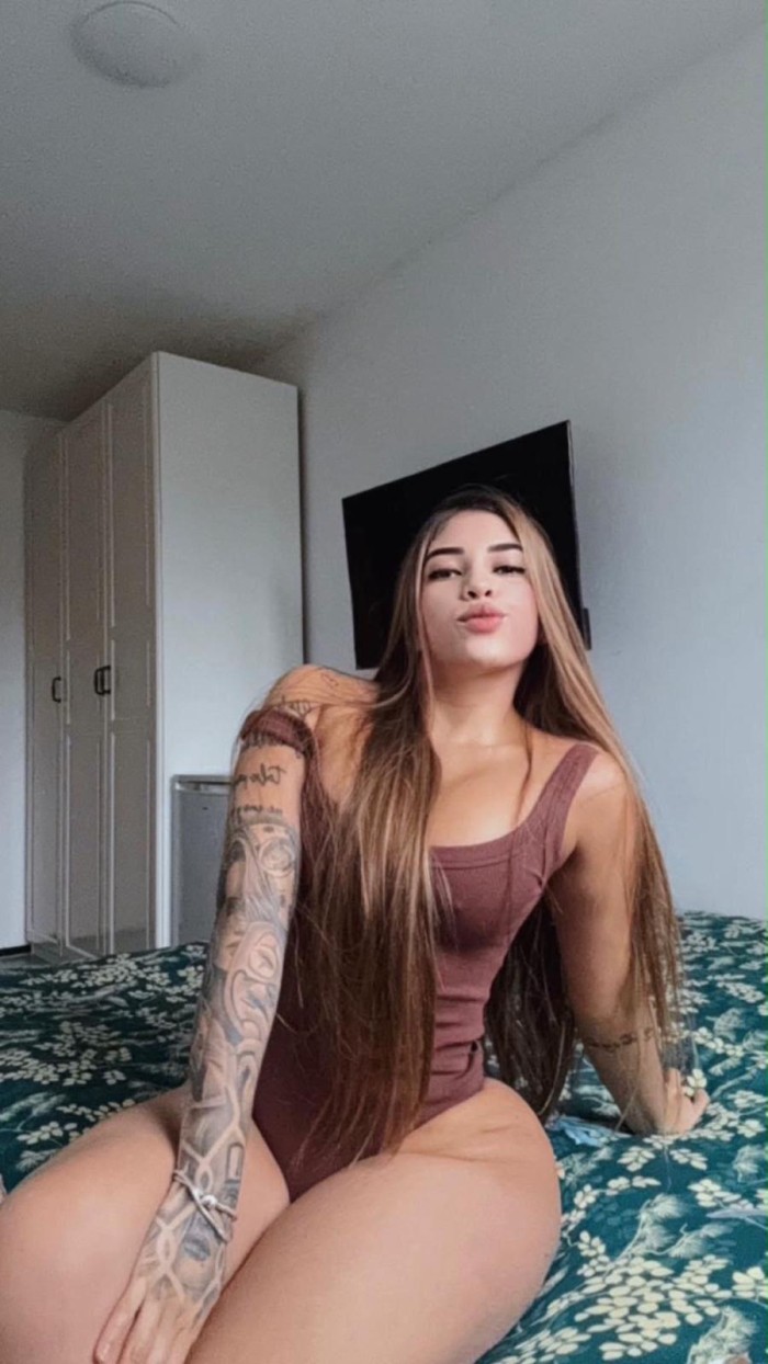 NIKOL GUAPA, CULITO RESPINGÓN, DULCE Y MORBOSA en torremolinos 24h salidas