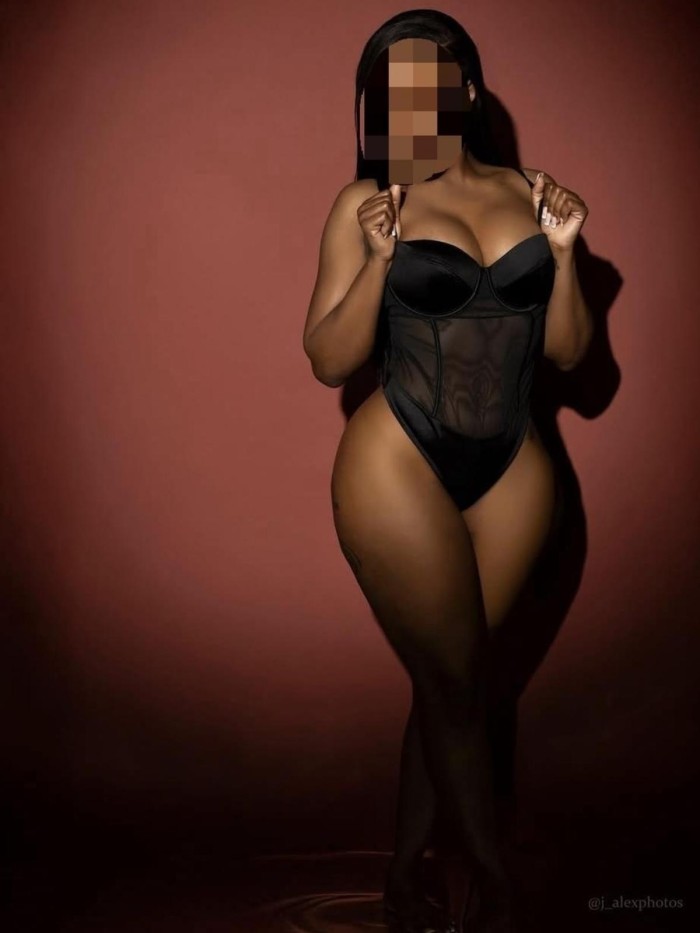 ARDIENTE SENSUAL APASIONADA DESEOSA DE SEXO
