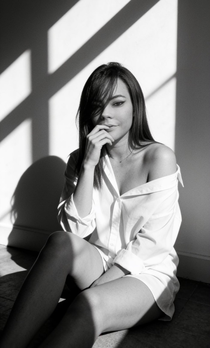 ARDIENTE SENSUAL COMPLACIENTE DESEOSA DE SEXO
