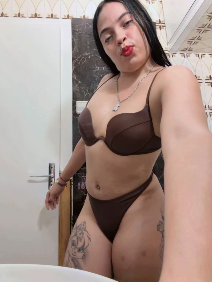 DIVINA FIESTERA Y MUY APASIONADA AL SEXO