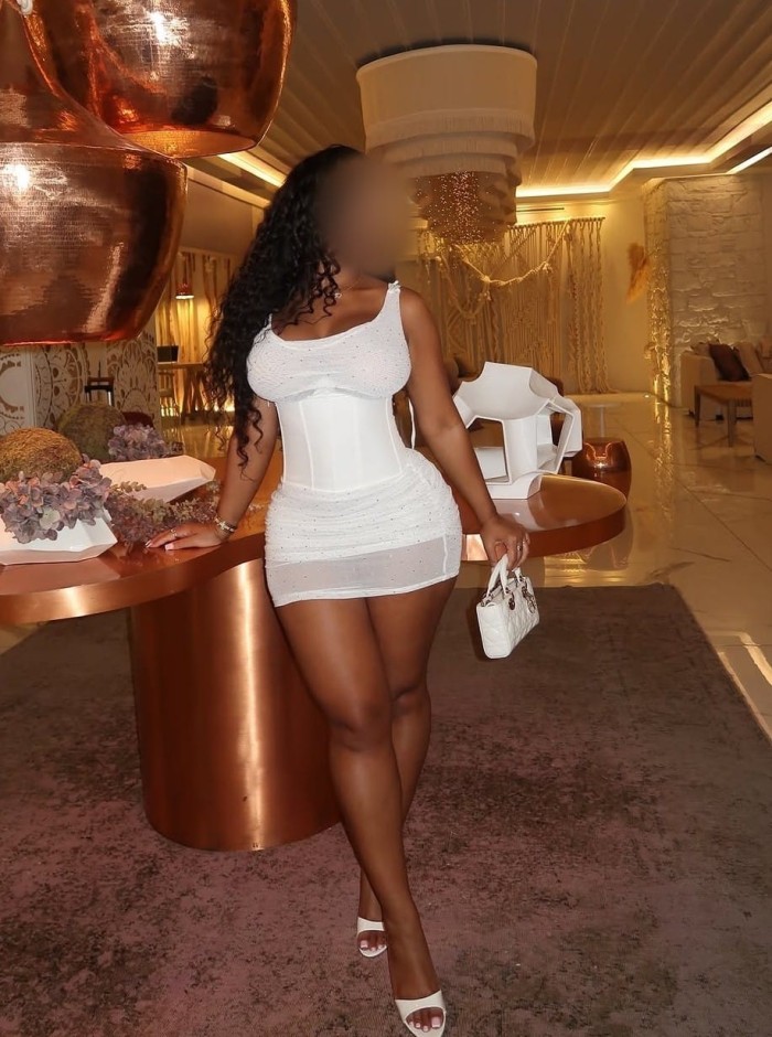 DIOSA SENSUAL PRECIOSA  TRAVIESA Y COMPLACIENTE