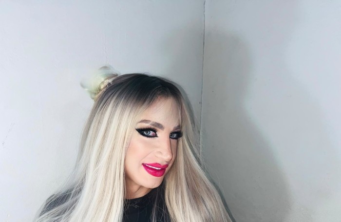 Nikole ardiente apasionada cariñosa amable