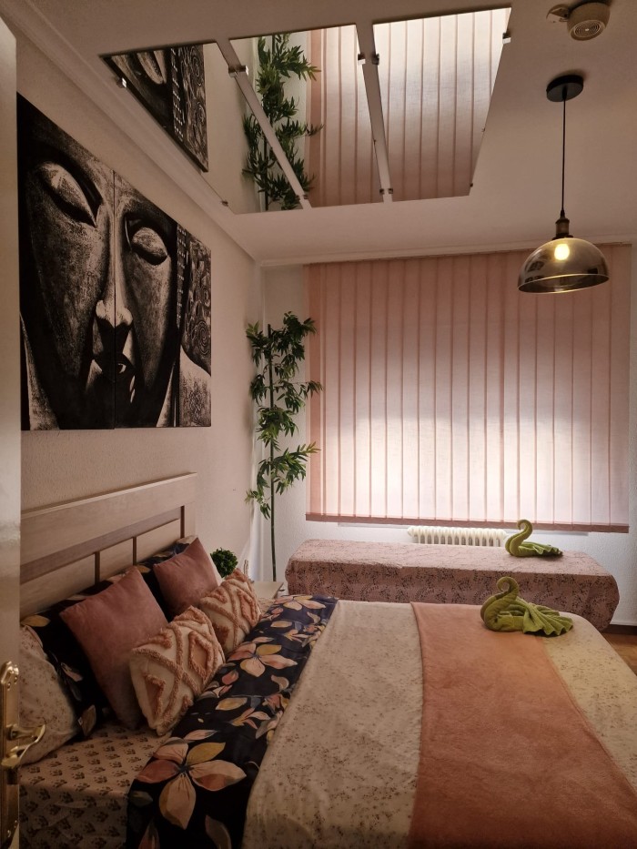 SE ALQUILAN HABITACIONES DE LUJO SOLO CHICAS INDEPENDIENTES