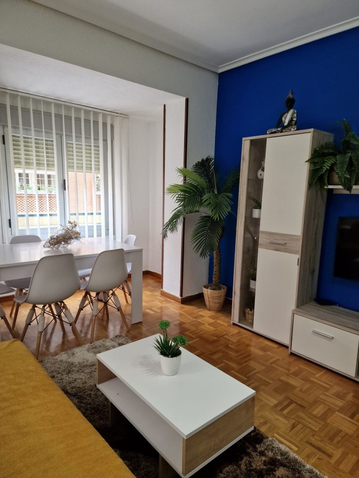 SE ALQUILAN HABITACIONES DE LUJO SOLO CHICAS INDEPENDIENTES