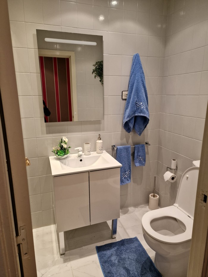 SE ALQUILAN HABITACIONES DE LUJO SOLO CHICAS INDEPENDIENTES
