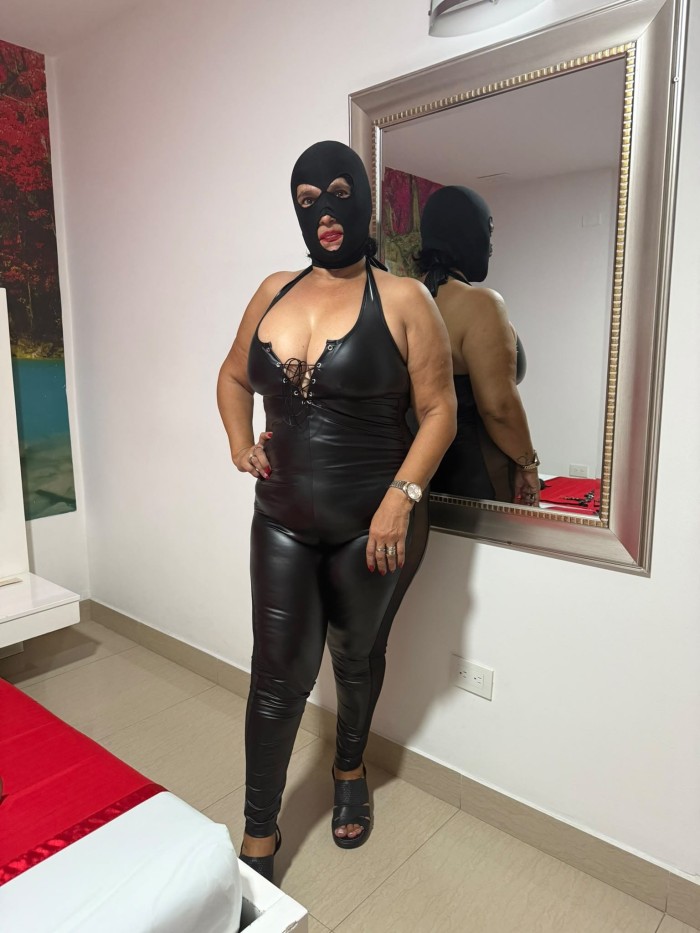 MISTRESS ZULY. DOMINACIÓN VIRTUAL