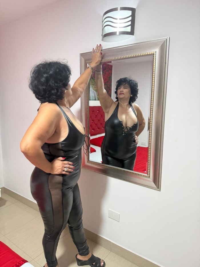 MISTRESS ZULY. DOMINACIÓN VIRTUAL