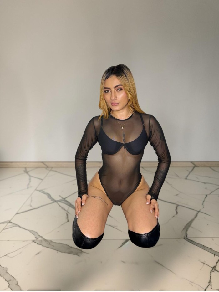 SUSI • RUBIA COLOMBIANA HERMOSA • TU TENTACI