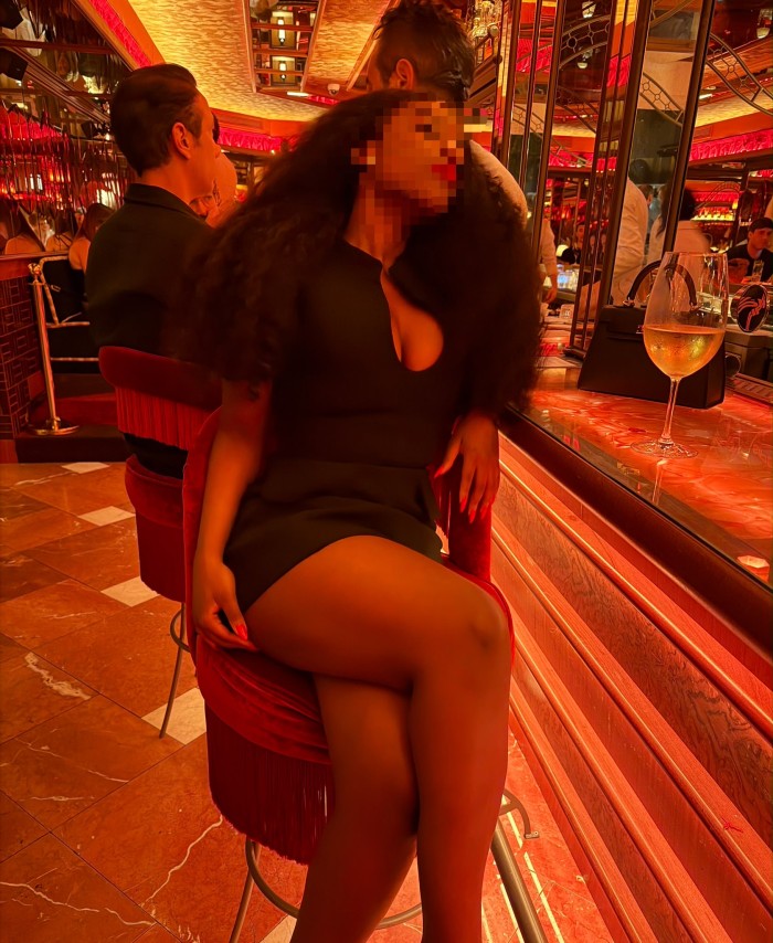 PURA SEDUCCIÓN, ENCANTADORA Y DIVERTIDA