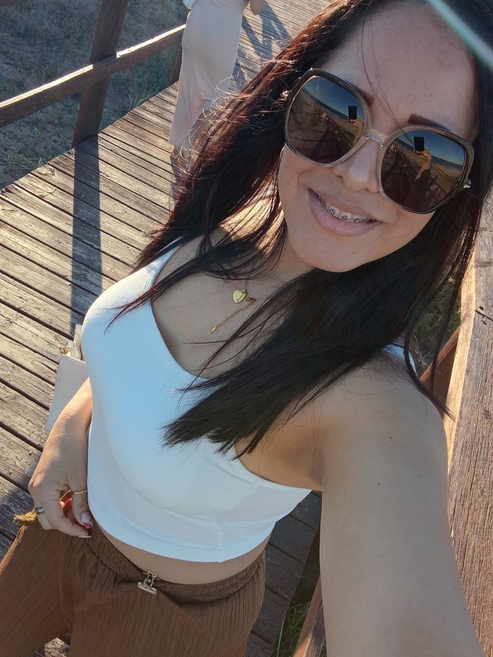 FLAQUITA TETONA Y MUY CACHONDA,NO TE LO PIERDAS!!