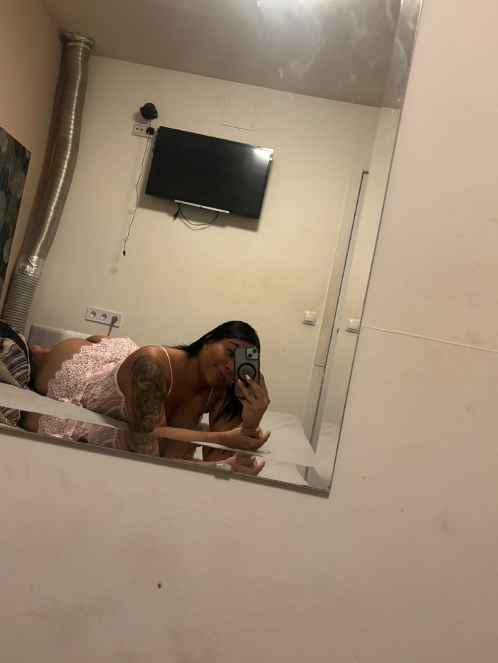 BOMBON SENSUAL CON GANAS DE QUE ME QUITES LA TANGA