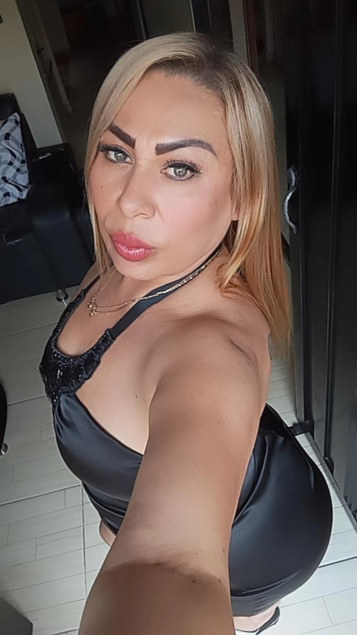 EN CASTELLÓN DE LA PLANA ATREVIDA SENSUAL DISPUES