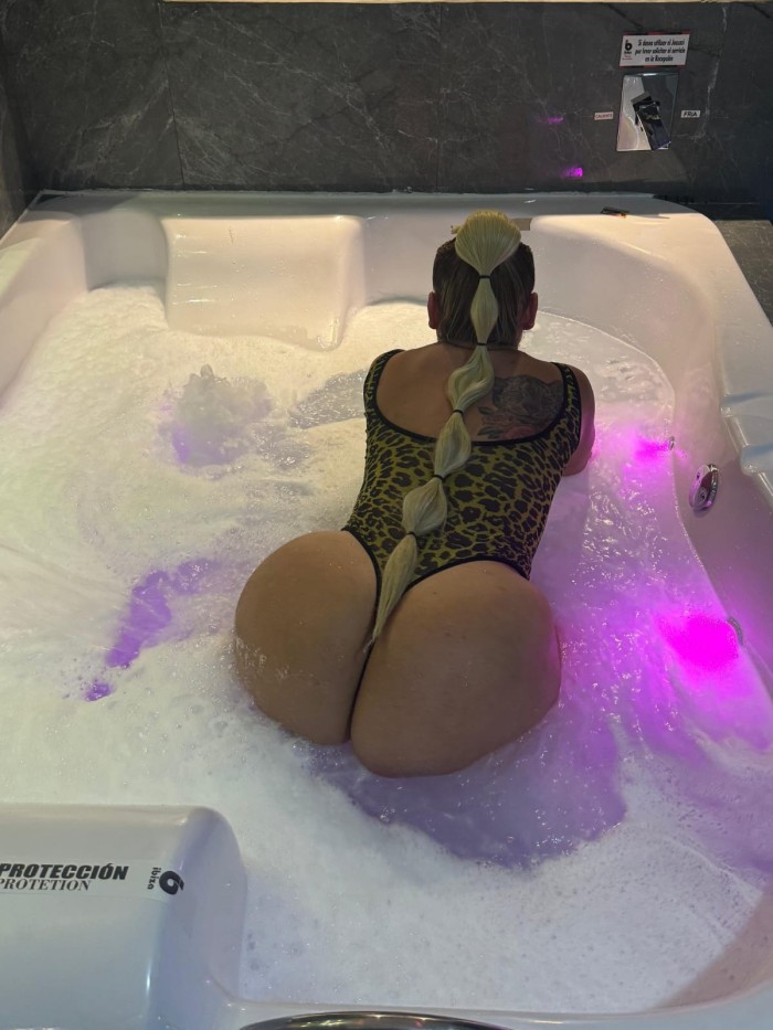 EN CASTELLÓN DE LA PLANA ATREVIDA SENSUAL DISPUES