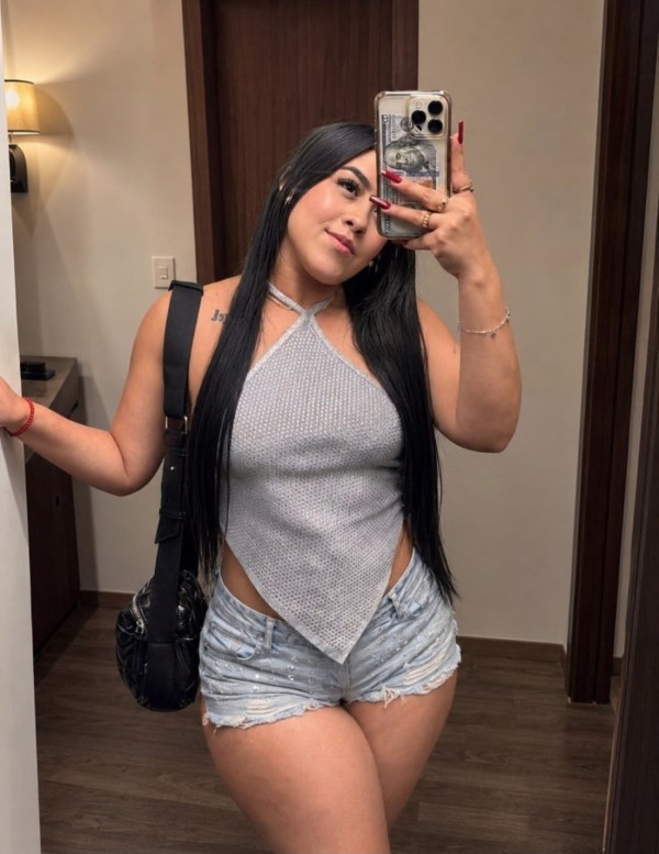 FIESTERA, JUGUETONA Y CON MUCHA ENERGÍA