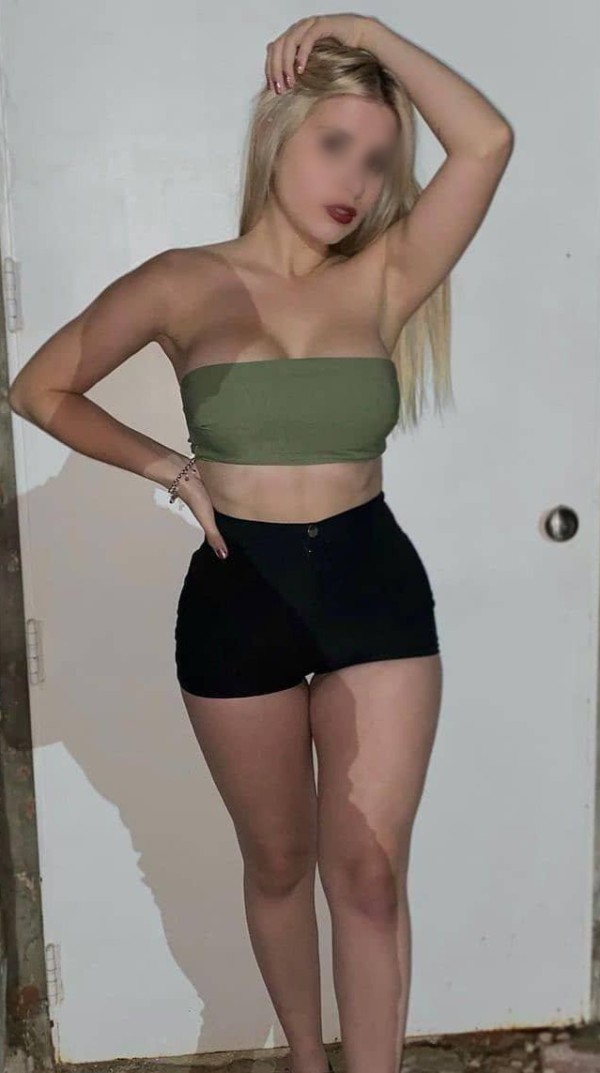 CACHONDA LO TENGO APRETADITO Y MOJADITO BARAÑAIN