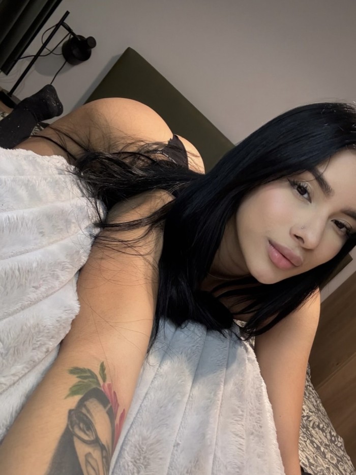 JOVENCITA IMPLICADA Y MUY COMPLETITA