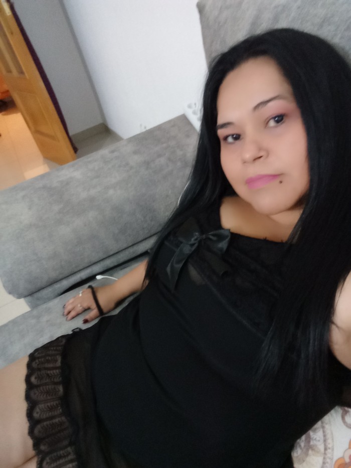 Hola soy Camila rellenita